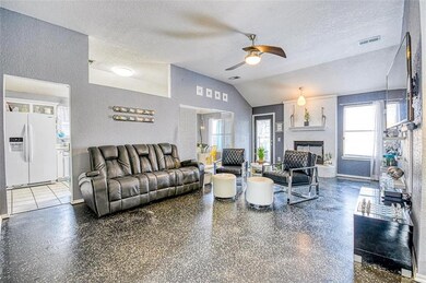 909 Goshawk Dr, Norman, OK 73072 - photo 7