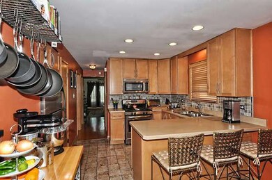 6337 S Lavergne Ave, Chicago, IL 60638 - photo 6