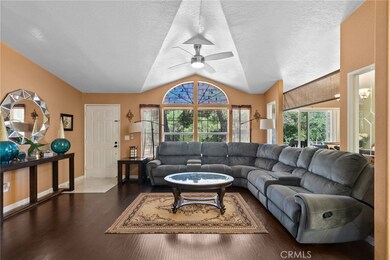 36200 Paradise Ranch Rd unit 1, Castaic, CA 91384 - photo 3