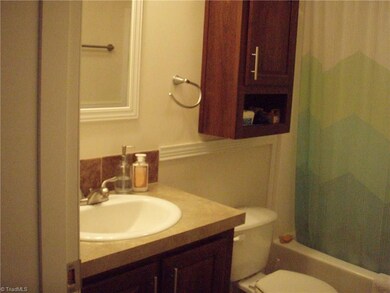 1382 Southmont Dr, Asheboro, NC 27205 - photo 4