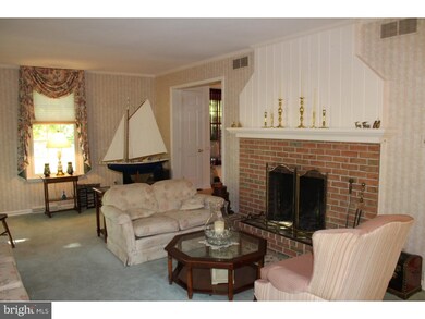 1184 Dickerson Rd, North Wales, PA 19454 - photo 4