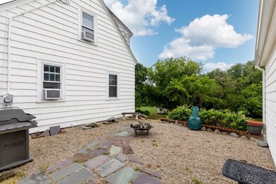272 Everett St, Middleboro, MA 02346 - photo 5