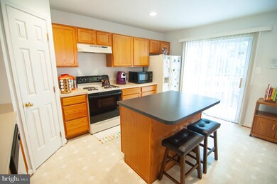 4162 Brown Bark Cir, Randallstown, MD 21133 - photo 6