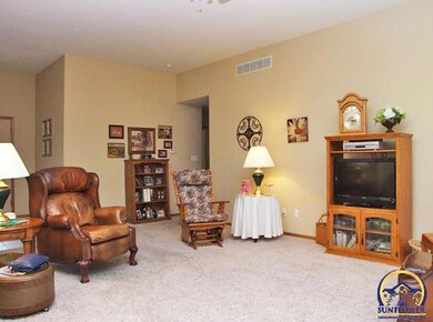 4344 SW Misty Harbor Ave, Topeka, KS 66610 - photo 3