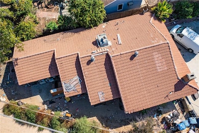 972 E Lynwood Dr, San Bernardino, CA 92404 - photo 7