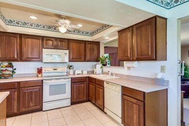 9875 W Willowbrook Ct unit 56, Sun City, AZ 85373 - photo 4