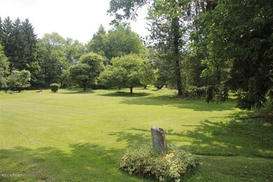 494 Gravity Rd, Lake Ariel, PA 18436 - photo 4