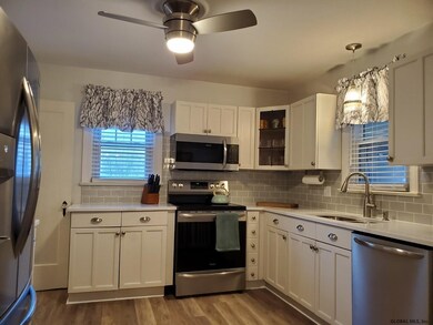 15 Miles Standish Rd, Schenectady, NY 12306 - photo 6