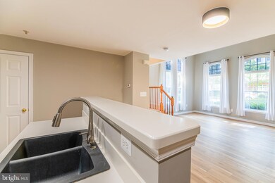 42233 Black Rock Terrace unit 311, Stone Ridge, VA 20105 - photo 5