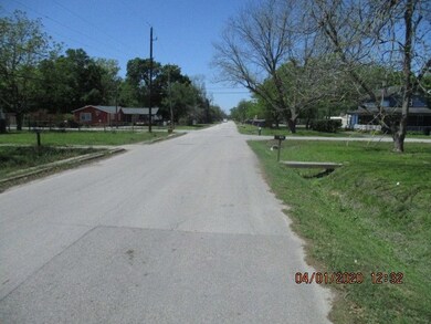 1909 Skinner Rd, Houston, TX 77093 - photo 2