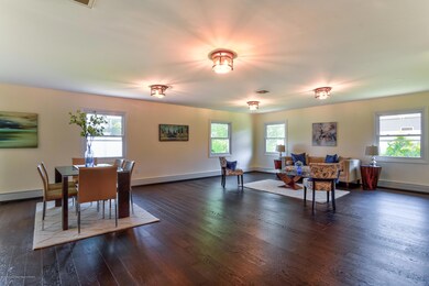 003_Living Room