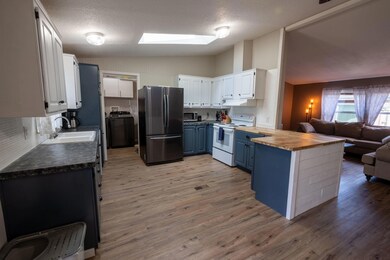 6-web-or-mls-JacksonREP_SWPhloxPond_4157