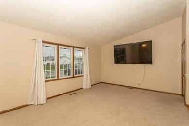 1704 S 3rd Ave, Marshalltown, IA 50158 - photo 4