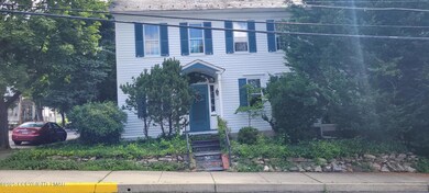 312 N Robinson Ave, Pen Argyl, PA 18072 - photo 2