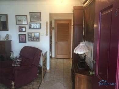 4416 283rd St, Toledo, OH 43611 - photo 2