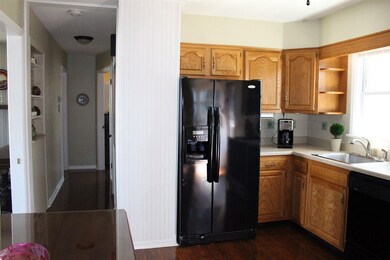 114 Hazelhurst Ave, Albany, NY 12203 - photo 2