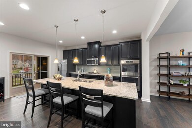 17902 Spotted Oak Rd, Dumfries, VA 22026 - photo 2