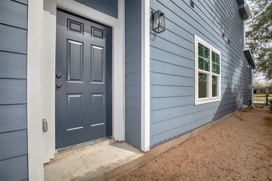 7134 Eastwood St unit C, Houston, TX 77021 - photo 2