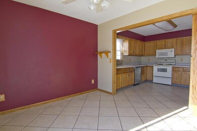 4708 Montana Ave, Davenport, IA 52806 - photo 4