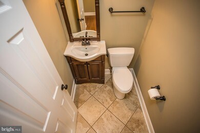 13205 Franklin View Ct, Fairfax, VA 22033 - photo 7