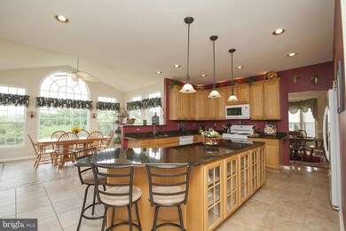 659 Tanglewood Dr, Sykesville, MD 21784 - photo 5