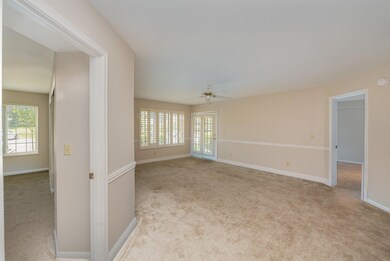 535 Cloverfield Ln #104