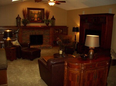 1012 Tall Tree Ct, Westerville, OH 43081 - photo 4