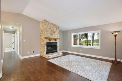 Living Room with fireplace