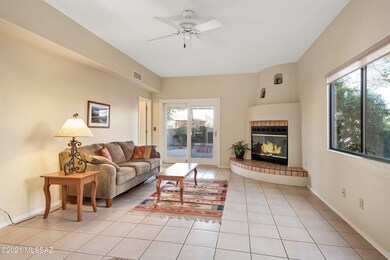08-Family Room w_Fireplace