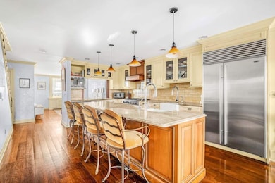 33 W 95th St, New York, NY 10025 - photo 5