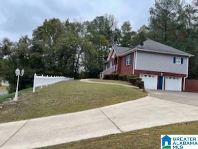 196 Magnolia Cir, Warrior, AL 35180 - photo 3