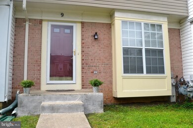 9 Kimberlys Ct, Baltimore, MD 21244 - photo 2