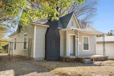 304 N 11th St, Muskogee, OK 74401 - photo 3