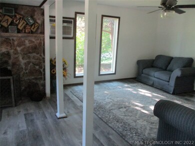 402 E 8th St, Cushing, OK 74023 - photo 6