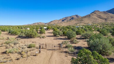 646 S Lance Rd, Kingman, AZ 86401 - photo 2