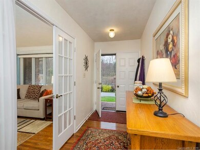 133 Greenfield Ln, Hendersonville, NC 28792 - photo 3