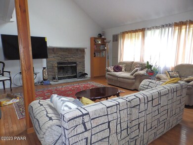 174 Westwood Dr, Dingmans Ferry, PA 18328 - photo 4