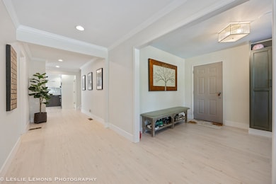 8S452 Bell Dr, Naperville, IL 60565 - photo 5