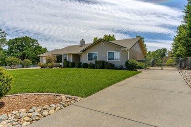 FRONT & HUGE RV/BOAT PARKING