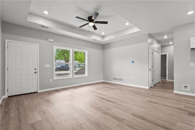 525 N Cedar St, Ottawa, KS 66067 - photo 5