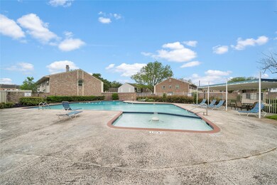 Enjoy summer time in this community pool