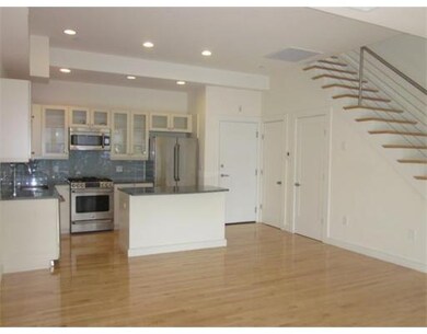 72 Hamilton St unit 8, Cambridge, MA 02139 - photo 3