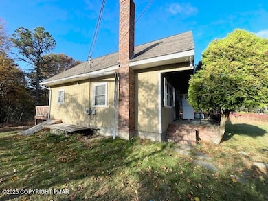 491 Mallard Ln, Bushkill, PA 18324 - photo 2