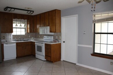 1987 Rob Way, Tallahassee, FL 32303 - photo 4