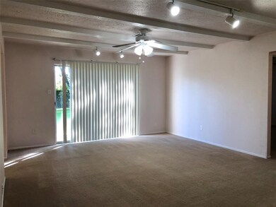 16815 Bougainvilla Ln, Friendswood, TX 77546 - photo 3