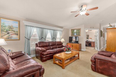 829KingsWay-005