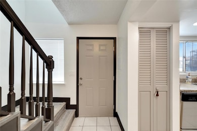 6301 Newtown Cir unit 1A4, Tampa, FL 33615 - photo 3