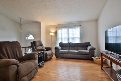 2404 Copper Creek Rd, Maryville, IL 62062 - photo 4