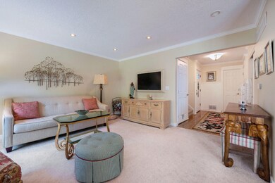 2438WcollierAveSE-13