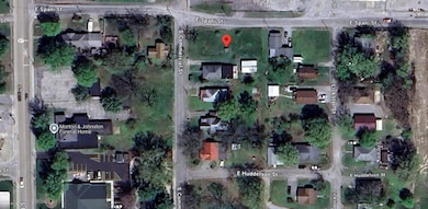 202 E Spani St, Benton, IL 62812 - photo 2